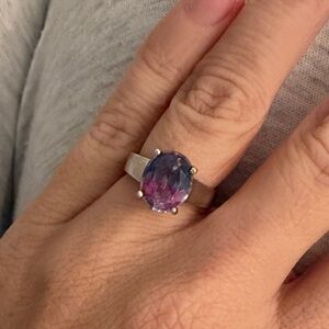 Two tone gemstone ring